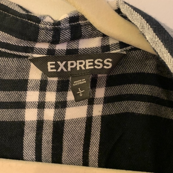 Express black/white plaid long sleeved button up. Size L. UEC. - Picture 2 of 3